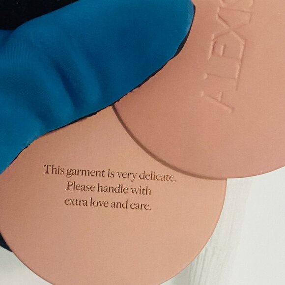 Alexis Giasa White Mini Dress - Strapless Neckline with Sculptural Curve Size S - Picture 9 of 14